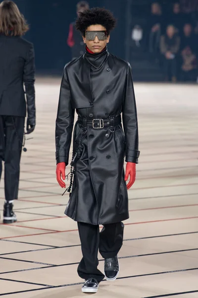 Look 9